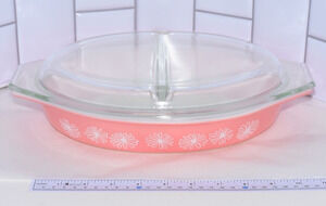 Vintage Pyrex Pink Daisy 12" Oval Divided Vegetable Dish with Glass Lid 1.5qt